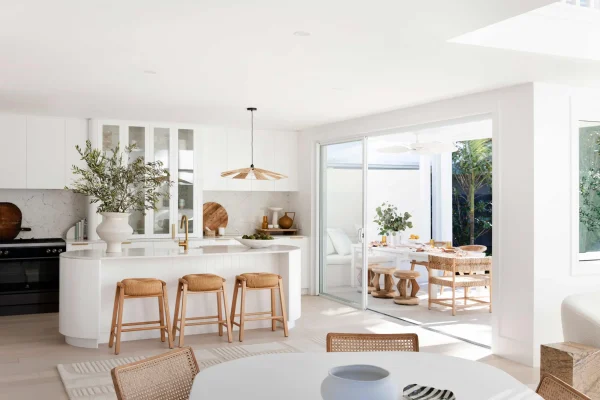 nojhproduct-moderncoastal-interior-3birdsrenovations-house14-jameshardie-198
